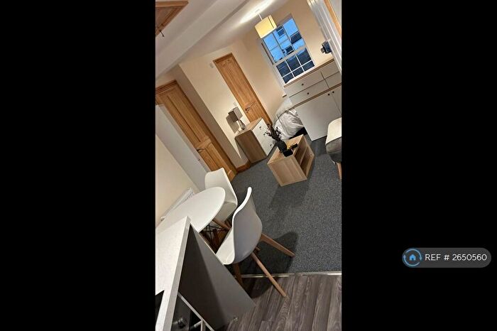 1 Bedroom Flat To Rent In County Road, Maidstone, ME14