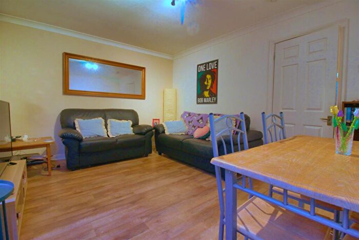 2 Bedroom Flat To Rent In Orchard Place, Jesmond, NE2