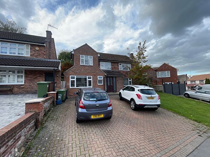 5 Bedroom Detached House For Sale In Little Potters, Hertfordshire, WD23