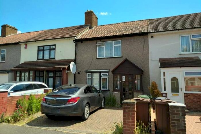 4 Bedroom Terraced House To Rent In Hunter Square, Dagenham, RM10