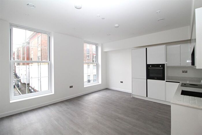 1 Bedroom Flat To Rent In Queen Street, Ramsgate, CT11