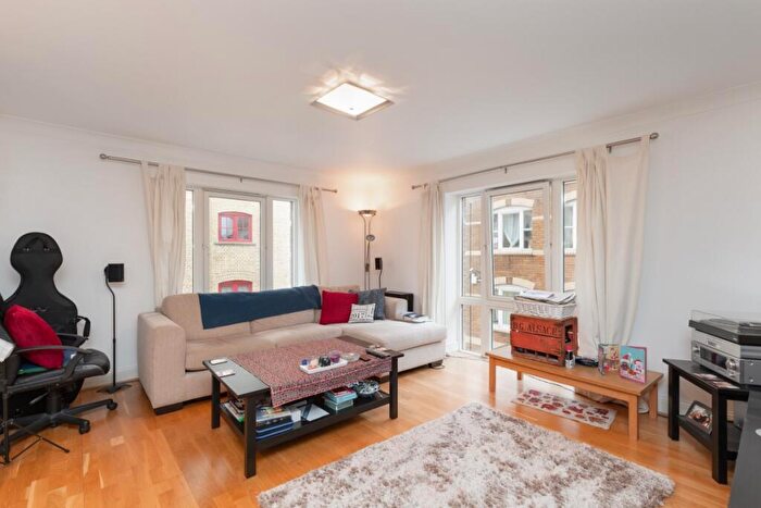 2 Bedroom Flat To Rent In King & Queen Wharf, SE16