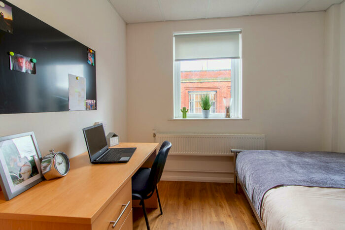 4 Bedroom House To Rent In Danesgate House Clasketgate, Lincoln, Lincoln, LN2