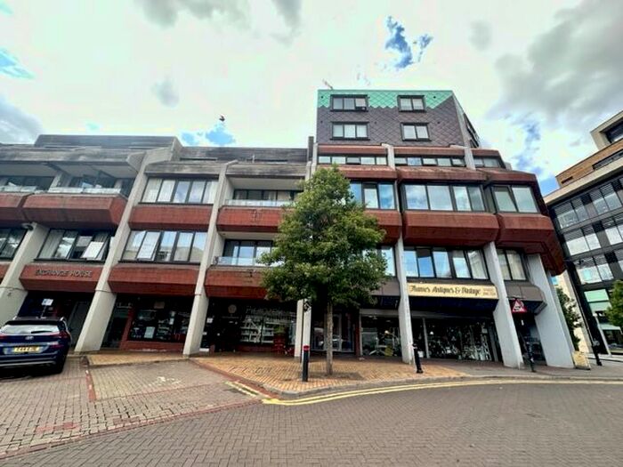 1 Bedroom Flat To Rent In Butler House, - Market Street, Maidenhead, SL6