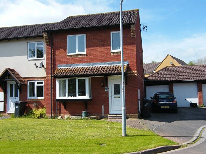 3 Bedroom End Of Terrace House To Rent In Thames Drive, Taunton, TA1