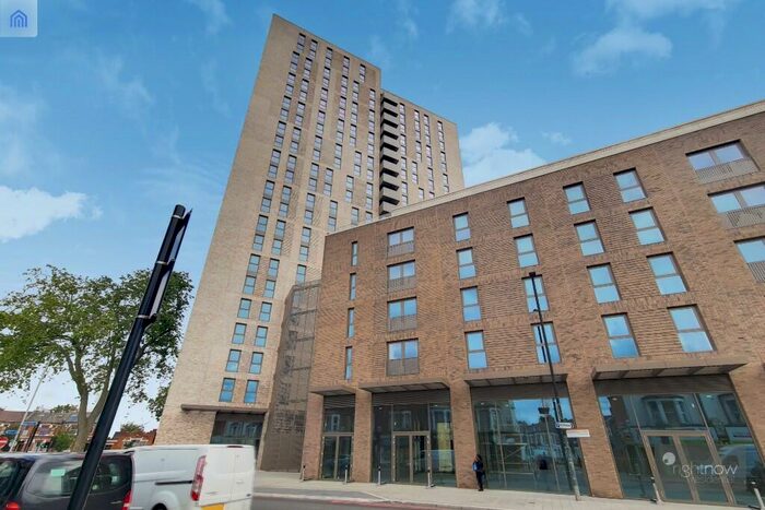 1 Bedroom End Of Terrace House To Rent In Bodnant Gardens, London, SW20