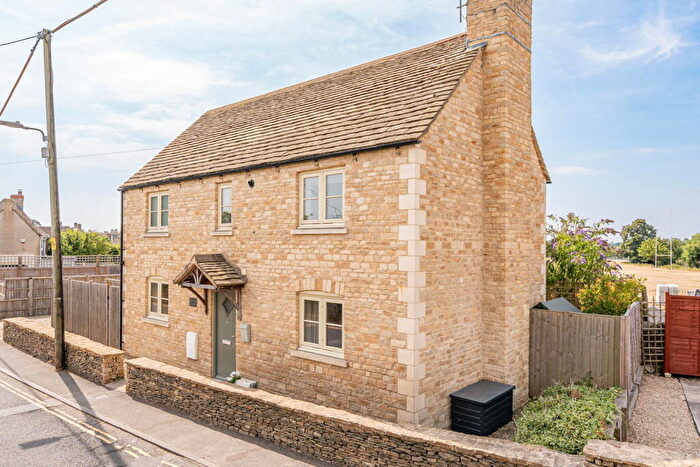 2 Bedroom Detached House For Sale In Chavenage Lane, Tetbury, GL8