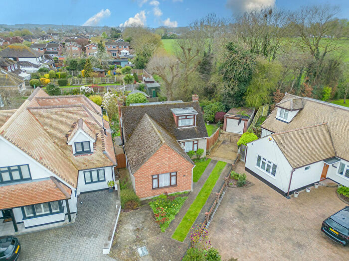 4 Bedroom Chalet For Sale In Nelson Close, Rayleigh, SS6