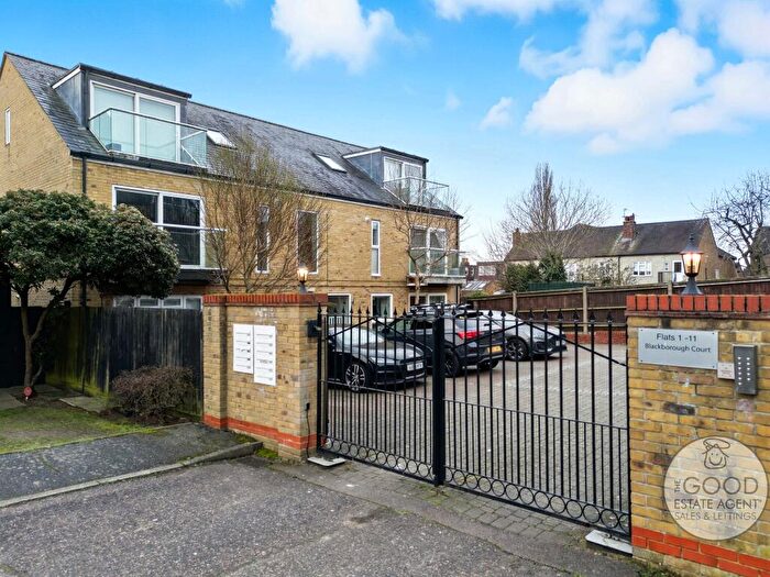 2 Bedroom Flat For Sale In Blackborough House, Buckhurst Hill, IG9