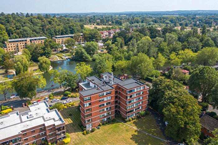 2 Bedroom Apartment To Rent In Riverside, Maidenhead, Berkshire, SL6