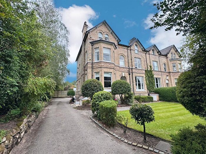 4 Bedroom Flat For Sale In Heald Road, Bowdon, WA14