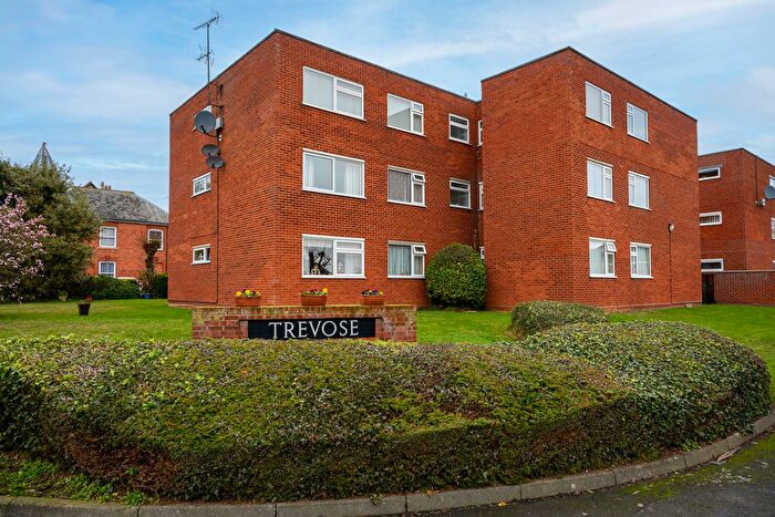 2 Bedroom Flat For Sale In Trevose, Cobbold Road, Felixstowe, IP11