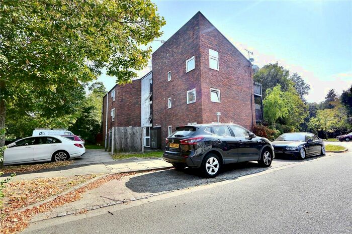 1 Bedroom Maisonette To Rent In Braybourne Close, Uxbridge, UB8