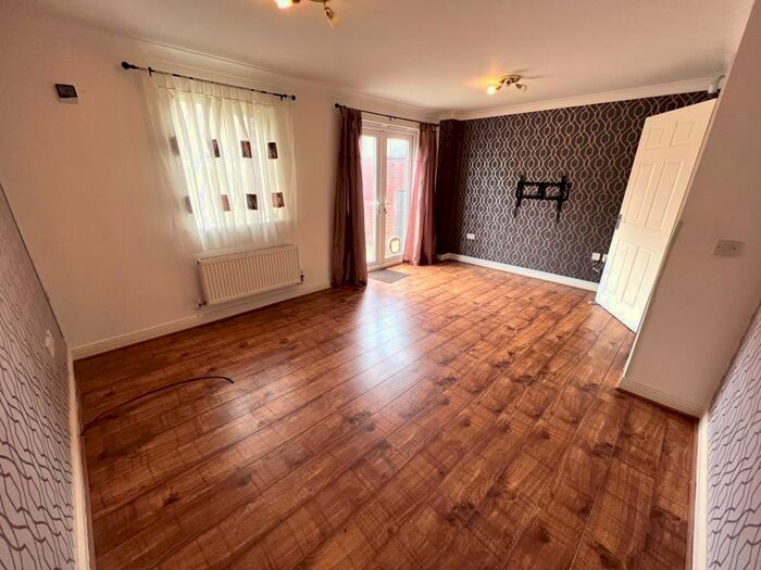 4 Bedroom Semi-Detached House To Rent In Redmoss Row, Pendlebury, Swinton, Manchester, M27