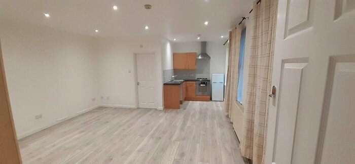Studio To Rent In Princess Street, Luton LU1