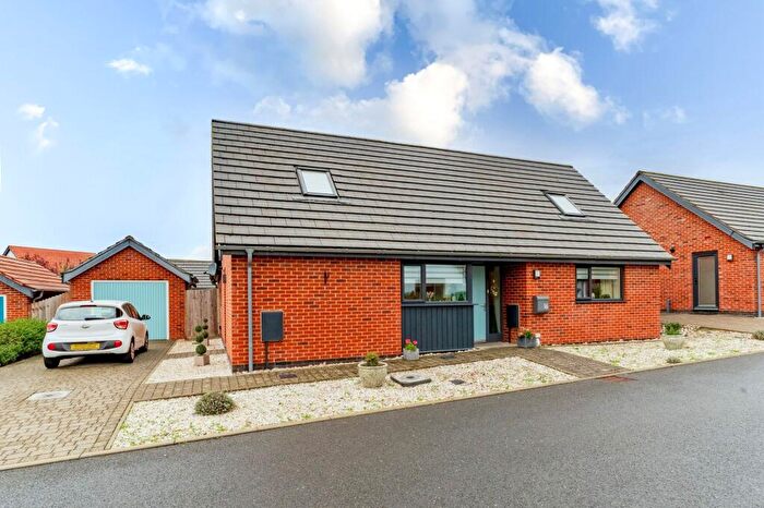 3 Bedroom Detached Bungalow For Sale In Swanflower Way, Swaffham, PE37