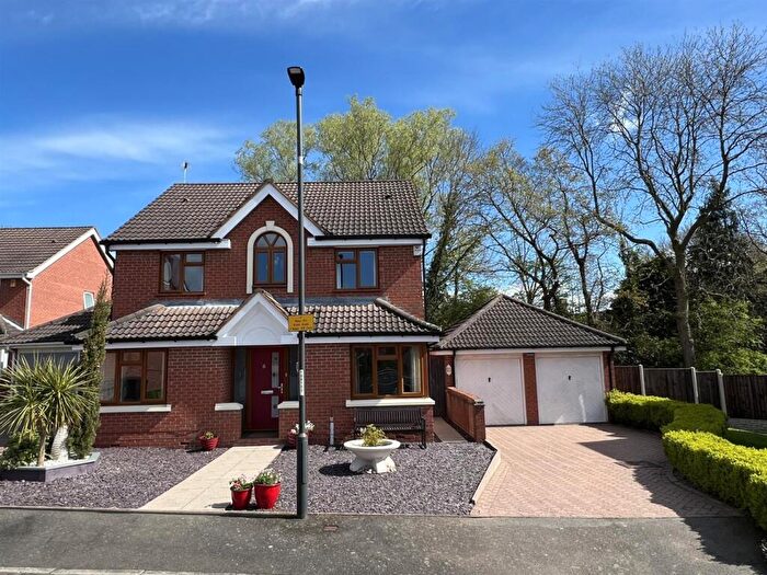 4 Bedroom Detached House To Rent In Broadway Park Close, Derby, DE22