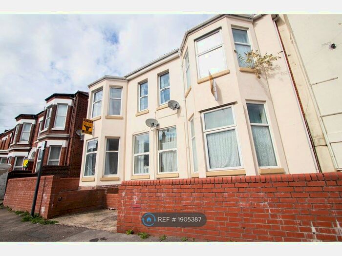 4 Bedroom Flat To Rent In Ordnance Road, Southampton, SO15