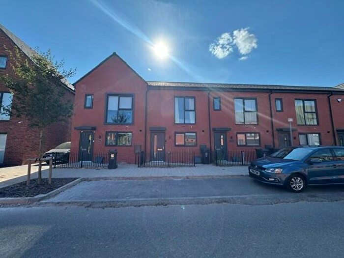 2 Bedroom Terraced House To Rent In North Lock Road, Leicester, LE3