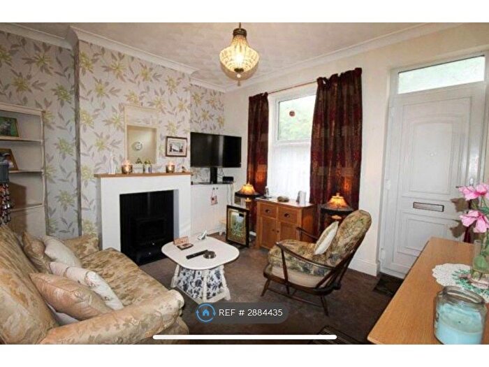 2 Bedroom Terraced House To Rent In New Street, Rotherham, S62