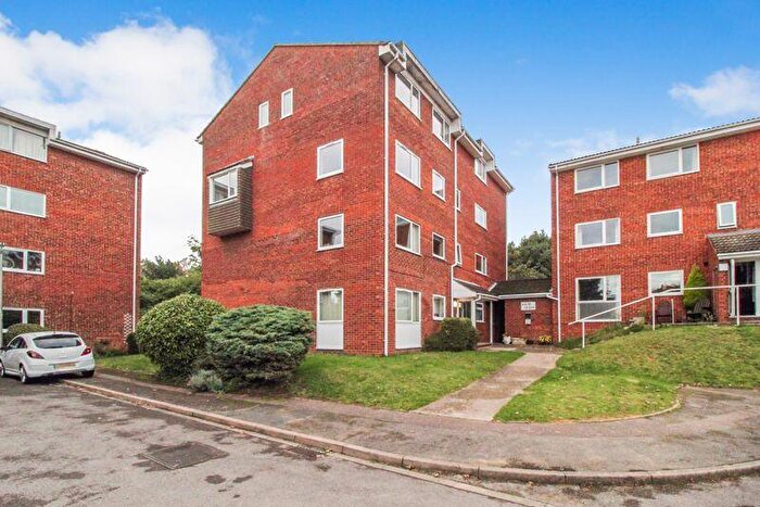 2 Bedroom Flat To Rent In Katherines Court, Bedford, MK45