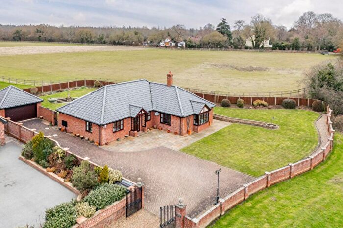 3 Bedroom Bungalow For Sale In Norwich Road, Mulbarton, Norwich, NR14