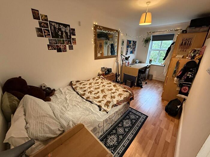 2 Bedroom Property To Rent In Denison Road, Victoria Park, £pppw, M14