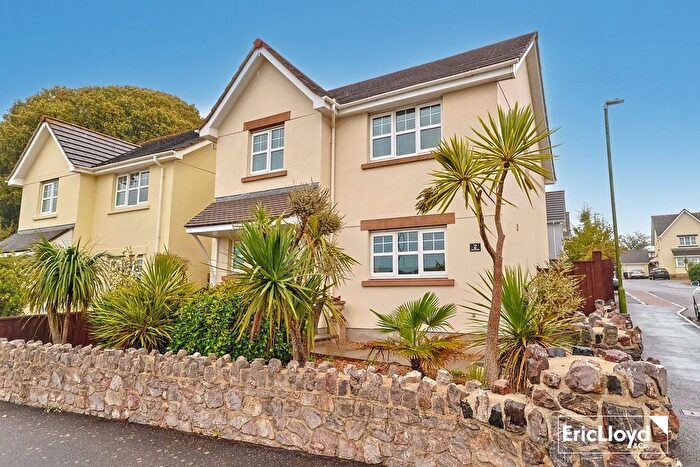 4 Bedroom Detached House For Sale In Seafields, Paignton, TQ4