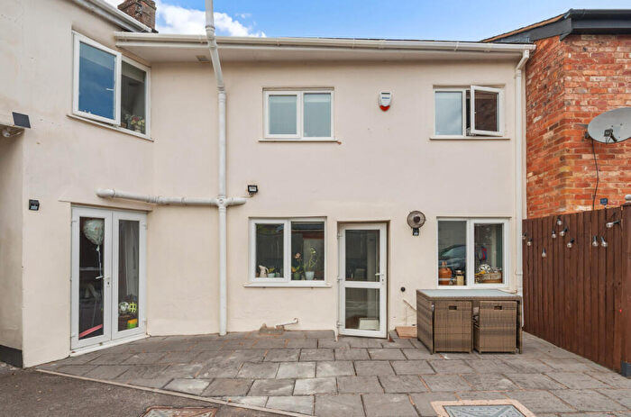 4 Bedroom Terraced House For Sale In New Street, Cullompton, EX15