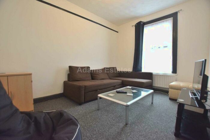 6 Bedroom Terraced House To Rent In Blenheim Road, Reading, RG1