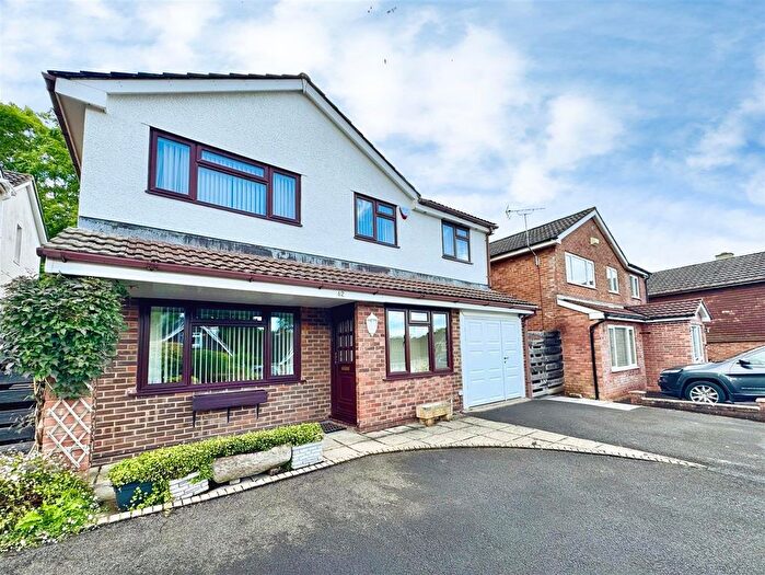 4 Bedroom Detached House For Sale In Fair View, Chepstow, NP16