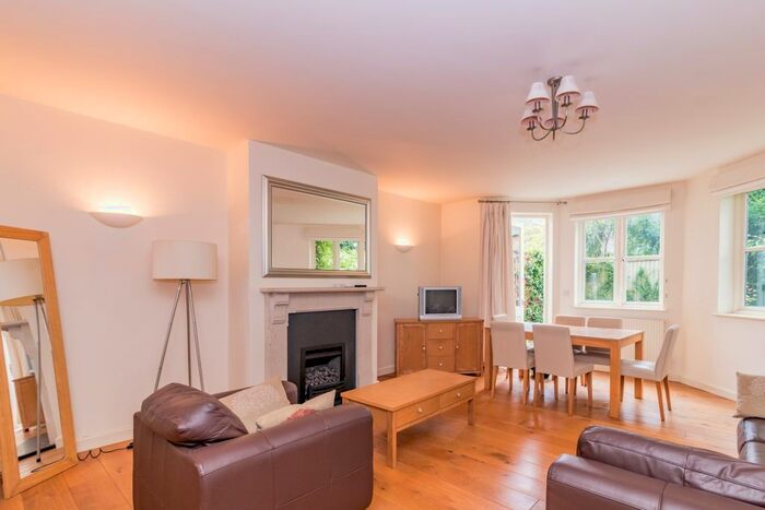 2 Bedroom Flat To Rent In Staverton Road, Oxford, OX2