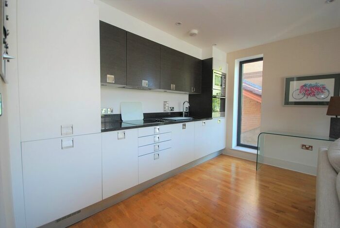 1 Bedroom Flat To Rent In Hillyard Street, London, SW9