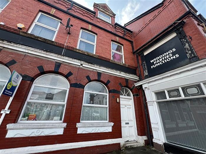 2 Bedroom Apartment To Rent In Middle Hillgate, Stockport, SK1