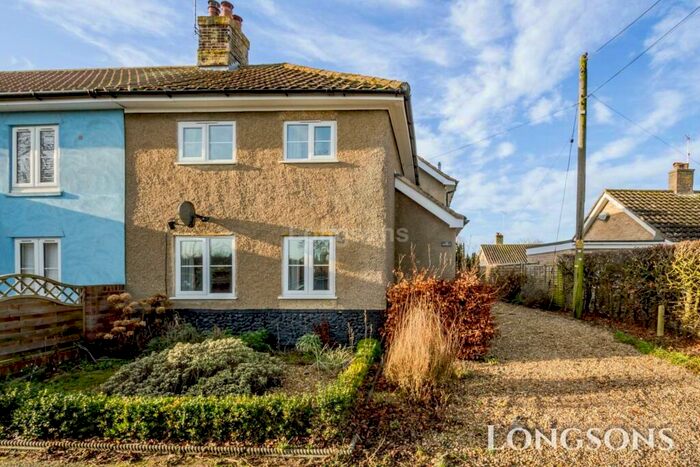 3 Bedroom Semi-Detached House For Sale In Houghton Lane, North Pickenham, PE37