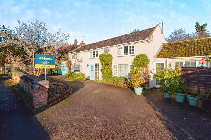 5 Bedroom Detached House For Sale In Yarmouth Road, Kirby Cane, Bungay, Norfolk, NR35