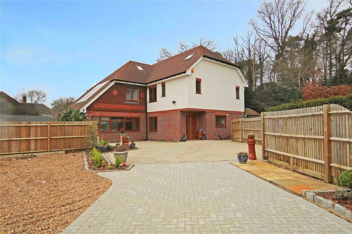 5 Bedroom Detached House To Rent In Woking, Surrey, GU22