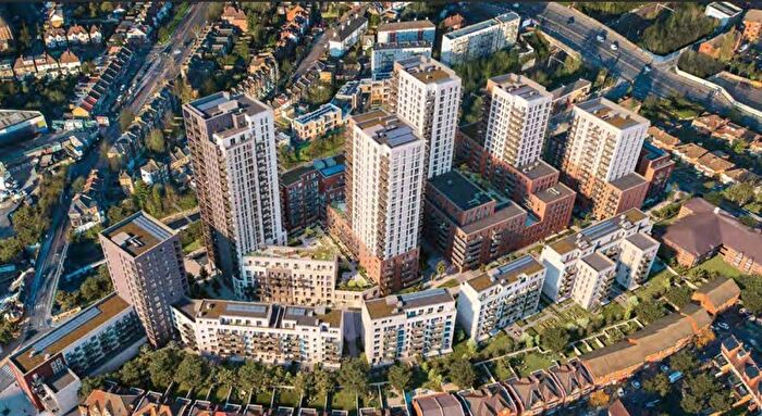 1 Bedroom Flat For Sale In Joseph Avenue, Acton, W3