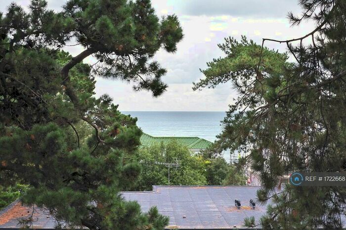 3 Bedroom Flat To Rent In Banks Road, Poole, BH13