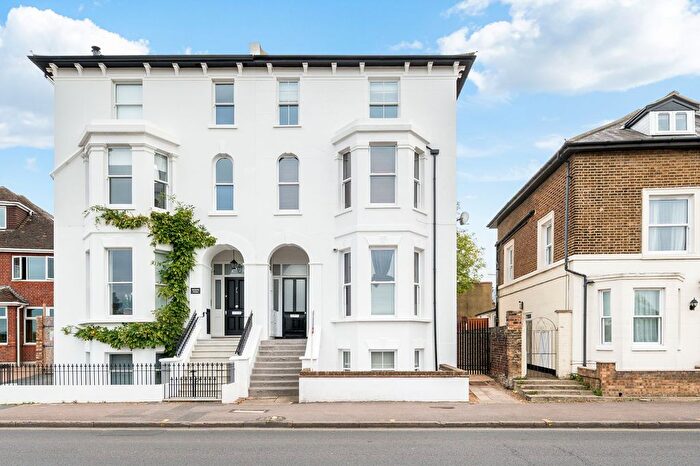 Studio To Rent In Portsmouth Road, Surbiton, KT6