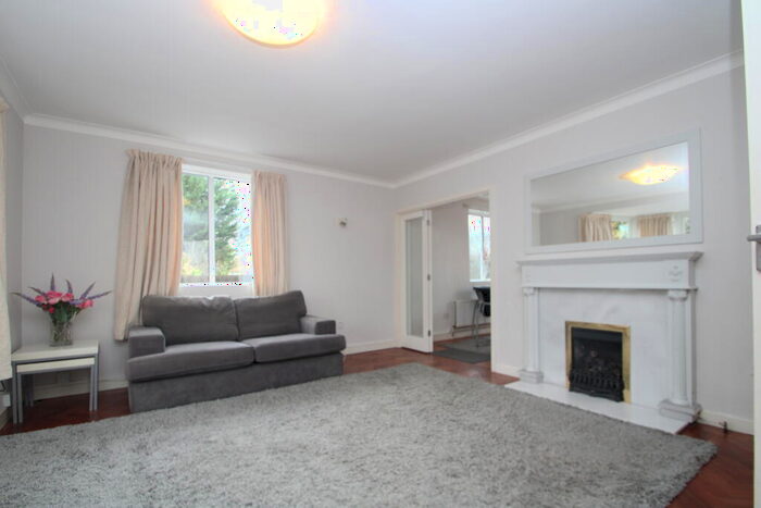 3 Bedroom Flat To Rent In Widmore Road, Bromley, BR1
