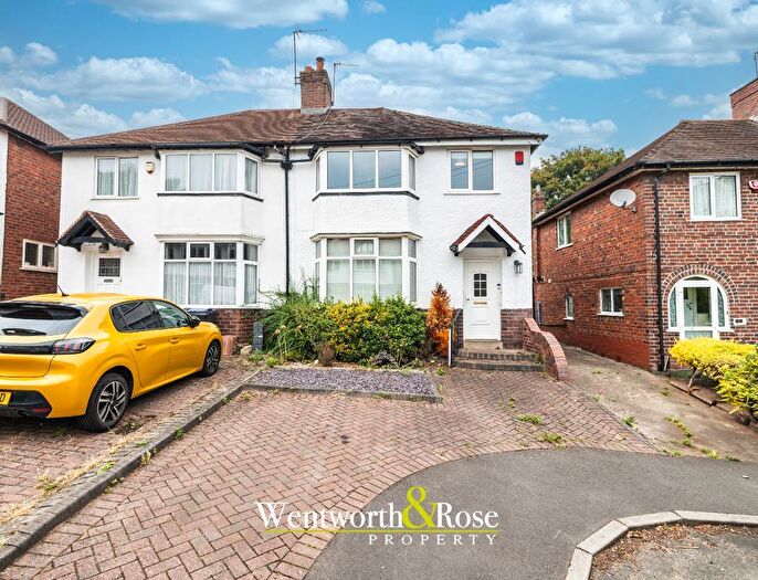 3 Bedroom Semi-Detached House For Sale In Wentworth Park Avenue, Harborne, Birmingham, West Midlands, B17