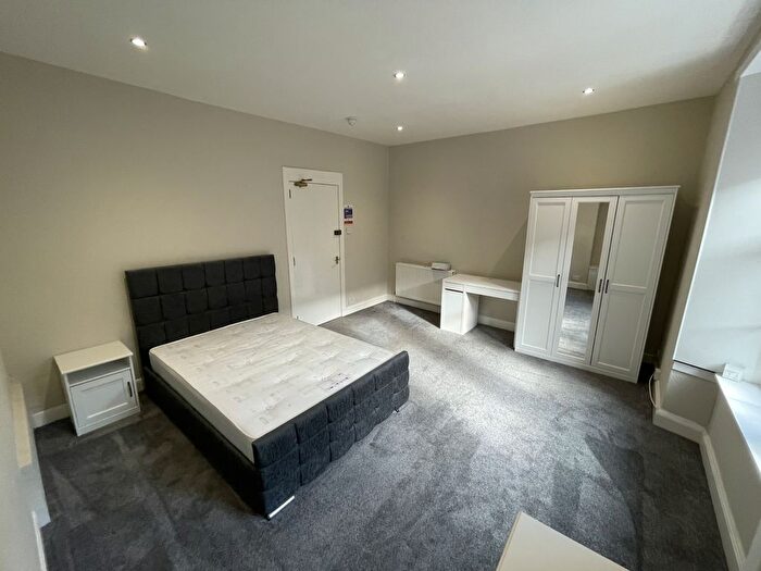 2 Bedroom Flat To Rent In Peddie Street, Dundee, DD1