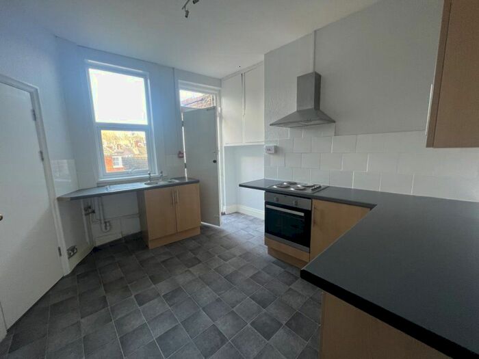 1 Bedroom Flat To Rent In Meads Street, Eastbourne, BN20