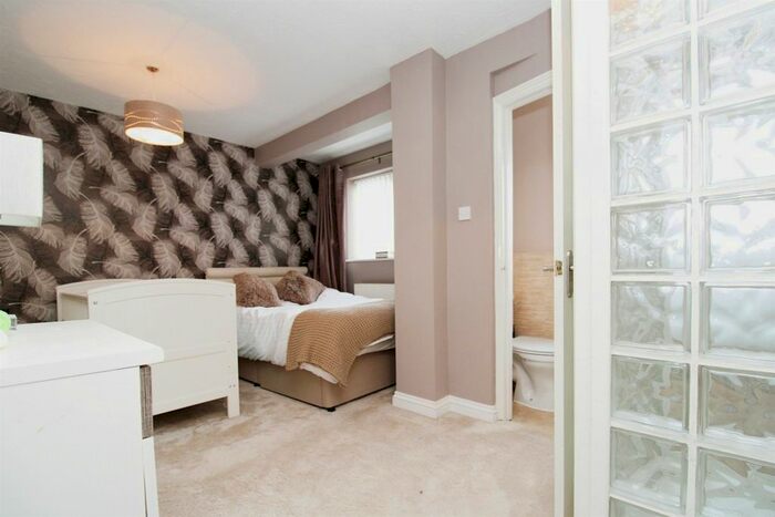 4 Bedroom Detached House For Sale In The Meadows, Marshfield, Cardiff, CF3