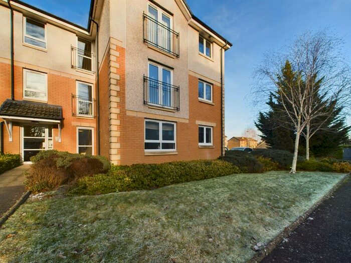 2 Bedroom Flat To Rent In McPhee Court, Hamilton, ML3
