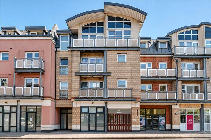 2 Bedroom Apartment For Sale In London Road, Kingston Upon Thames, KT2