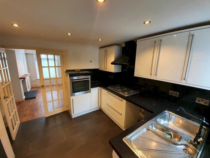 2 Bedroom Terraced House To Rent In Plymouth Road, Bromley, Kent BR1