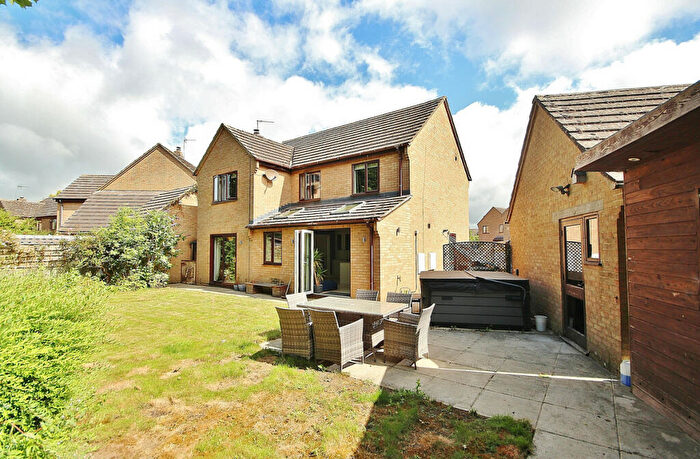 4 Bedroom Detached House For Sale In Lovell Close, Ducklington, OX29