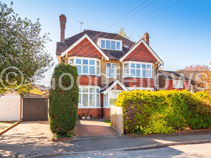 2 Bedroom Flat To Rent In Worcester Road, Sutton, Surrey, SM2